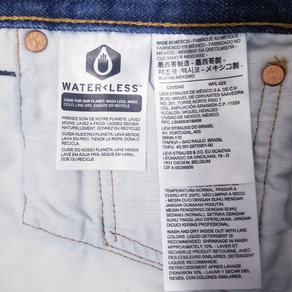 501 ORIGINAL FIT BUTTON UP LEVI'S JEANS - Picture 16 of 16